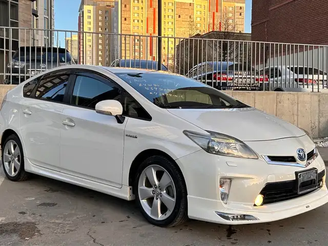 Toyota Prius 30