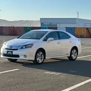 Lexus HS