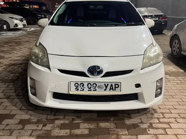 Toyota Prius 30