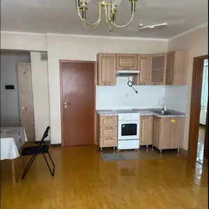 Замын цагдаагийн хажууд 3 өрөө тавилгатай байр 68m2, Улаанбаатар — Сүхбаатар — 1-р хороо