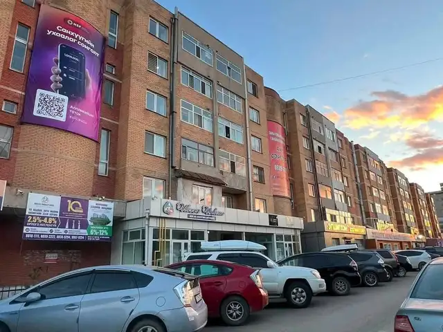 Бгд 10-р хороололд гал тогоо тусдаа 3 өрөө 86.2м2 орон сууц, Улаанбаатар — Баянгол — 10-р хороолол