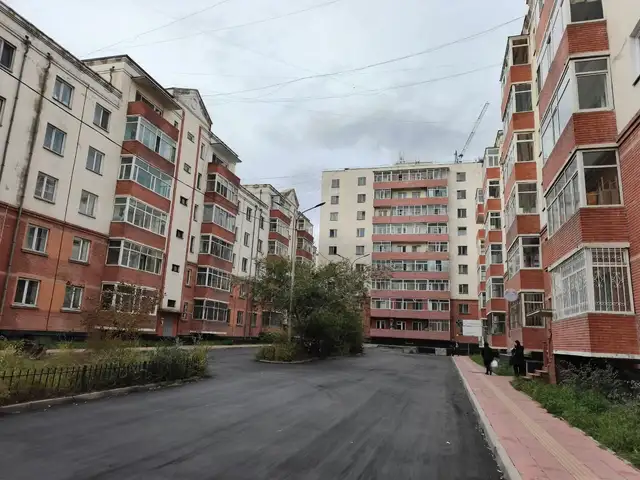 Сбд хотын төвд ногоон урланд 3 өрөө байр 93мкв, Улаанбаатар — Сүхбаатар — 6-р хороо
