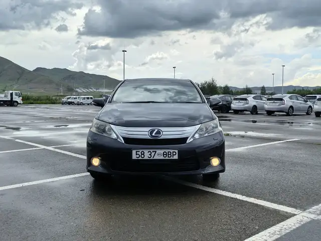 Lexus HS