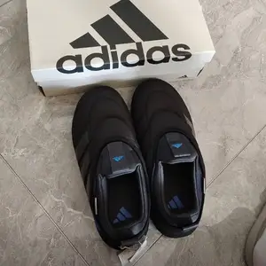 Original adidas adipuff, Улаанбаатар — Сүхбаатар — 11-р хороолол