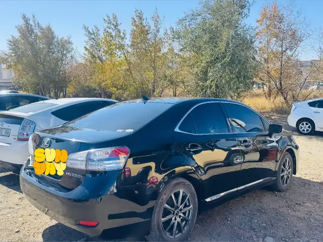 Lexus HS