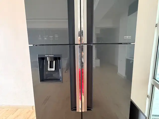 Hitachi brandiin hurgugch, Улаанбаатар — Сүхбаатар — 1-р хороо
