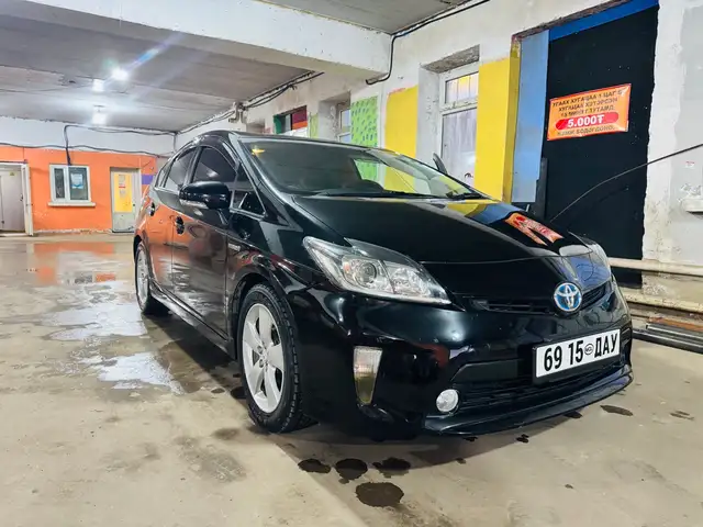 Toyota Prius 30