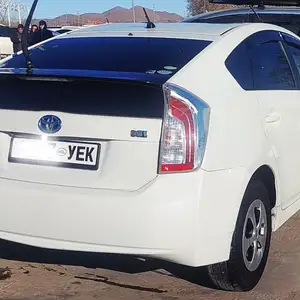 Toyota Prius 30