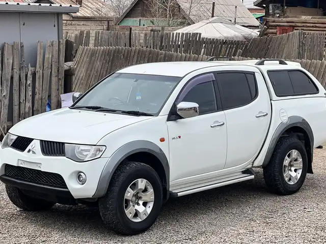 Mitsubishi L200