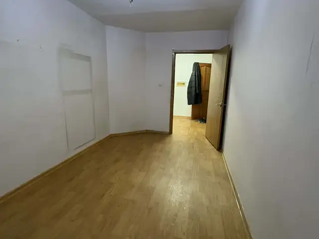 10r horoolold 2 uruu bair 40m2, Улаанбаатар — Баянгол — 5-р хороо