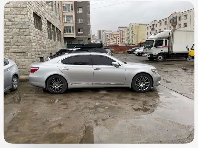 Lexus LS