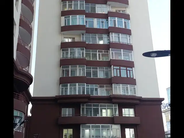 Баруун 4 зам голомт хотхонд 2 өрөө байр 52мкв, Улаанбаатар — Сүхбаатар — 5-р хороо