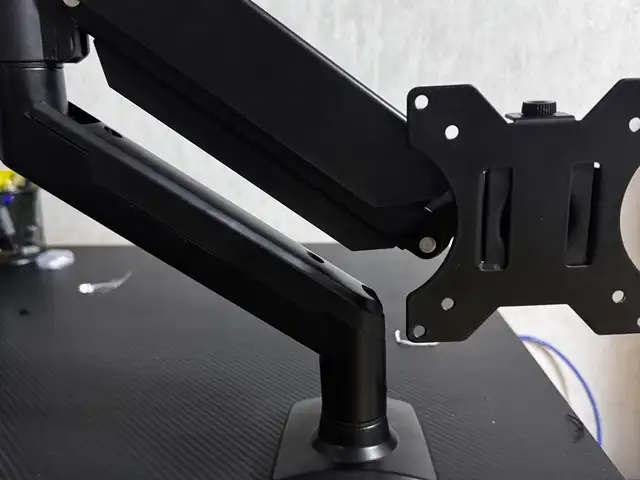 Monitor arm /дэлгэцний гар, Улаанбаатар — Баянзүрх — Зүүн 4 зам