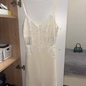 Goyliin dress - second, Улаанбаатар — Баянзүрх — 1-р хороо