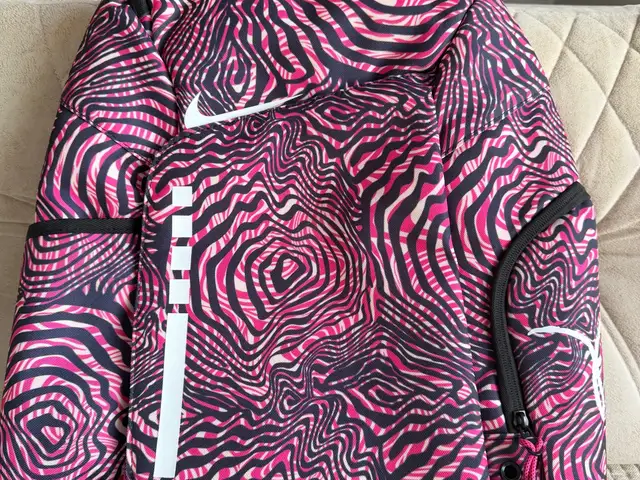 Nike uurgewch, Улаанбаатар — Хан-Уул — Хүннү