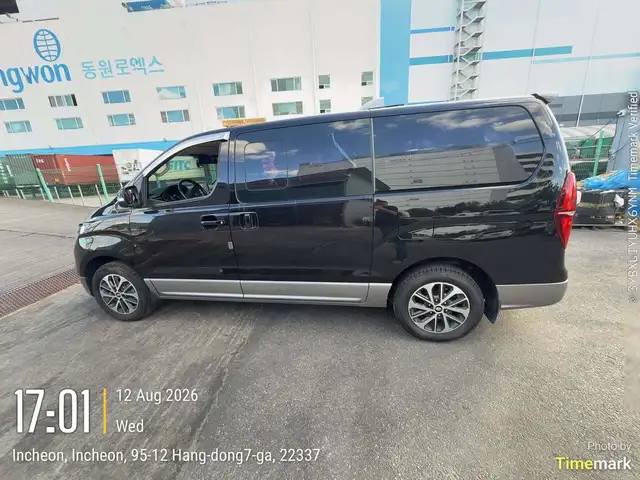 Hyundai Starex