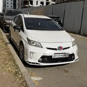 Toyota Prius 30