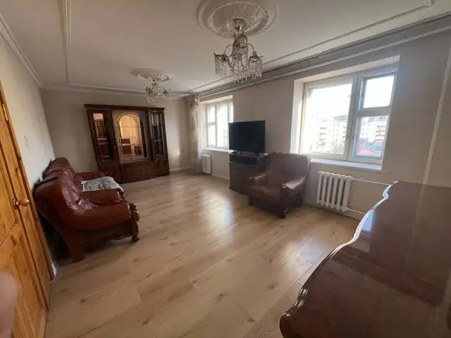 Хүүхдийн 100-д 108м² гал тогоо тусдаа 3 өрөө, Улаанбаатар — Сүхбаатар — 3-р хороо