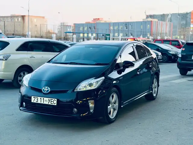 Toyota Prius 30