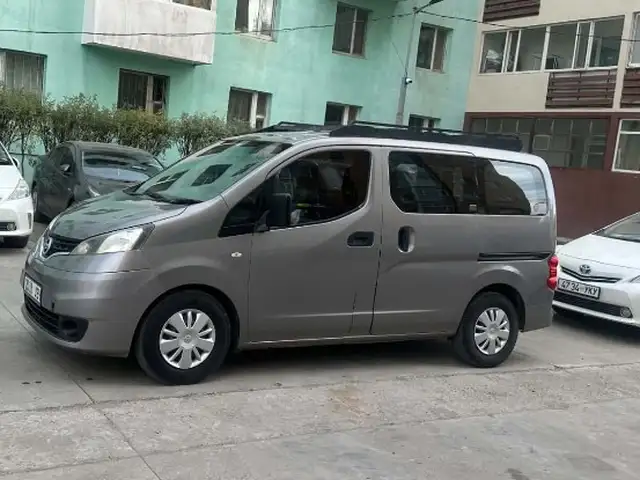 Nissan NV200