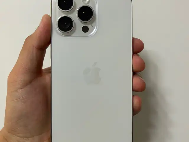 Apple iPhone 15 Pro Max, 256 gb, White Titanium, Улаанбаатар — Баянгол — 6-р бичил