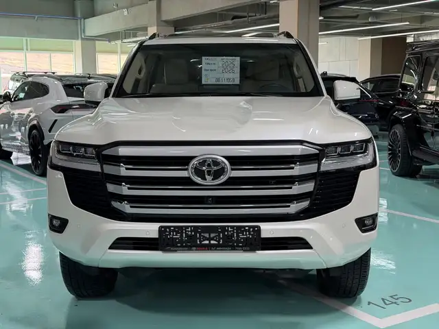 Toyota Land Cruiser 300