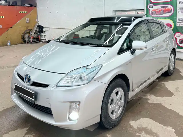 Toyota Prius 30