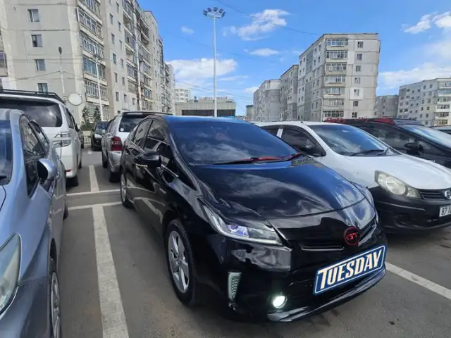 Toyota Prius 30