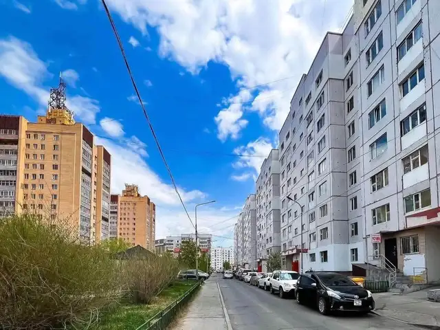 13-т 3 өрөө байр 70мкв, Улаанбаатар — Баянзүрх — 13-р хороолол