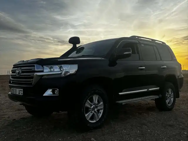 Toyota Land Cruiser 200