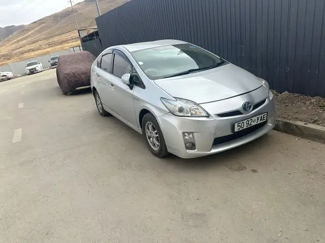 Toyota Prius 30