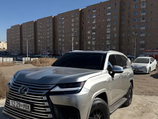 Lexus LX 600