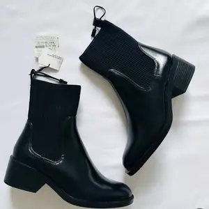Zara chelsea, Улаанбаатар — Хан-Уул — Нисэх