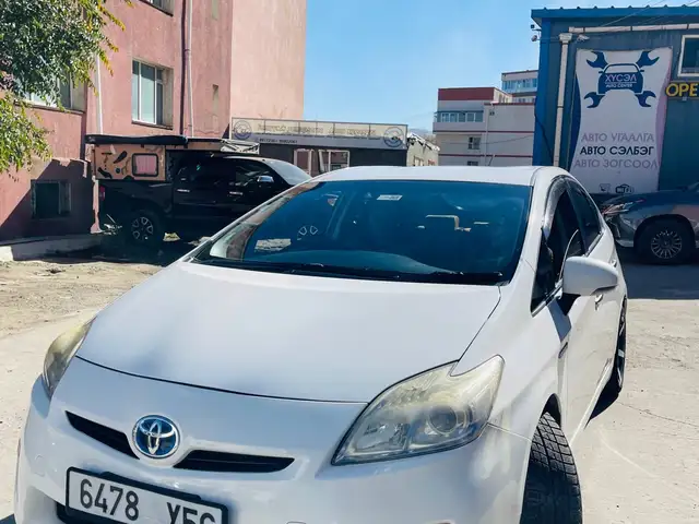 Toyota Prius 30