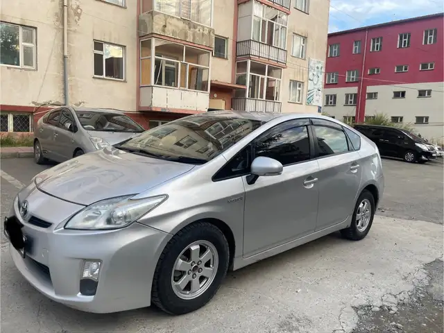Toyota Prius 30