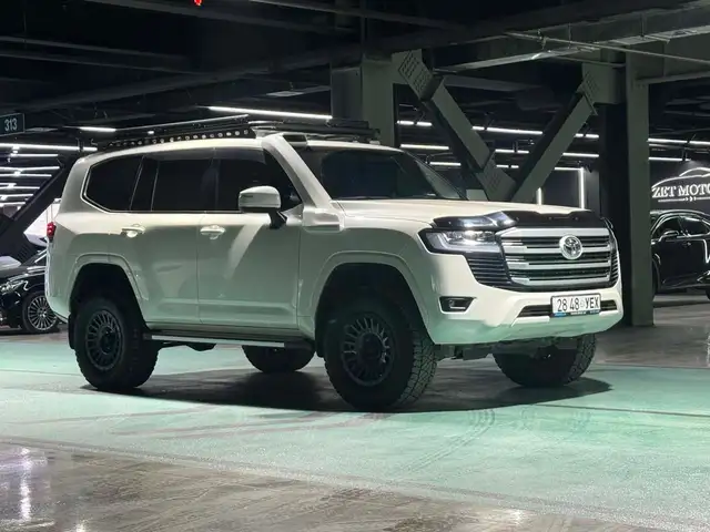 Toyota Land Cruiser 300