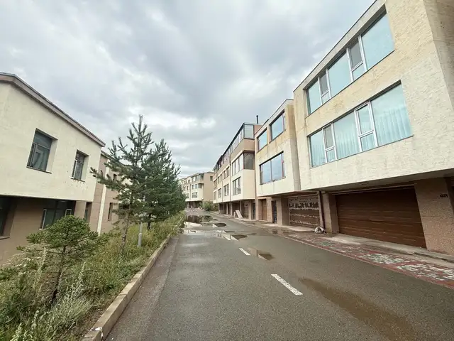 Зайсан solar garden 217мкв town house, Улаанбаатар — Хан-Уул — 11-р хороо