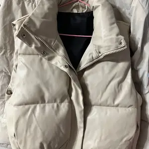 Vest l size hantaaz, Улаанбаатар — Сонгинохайрхан — 1-р хороолол