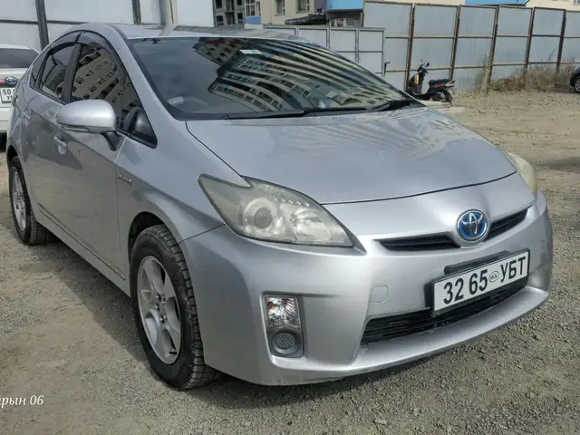 Toyota Prius 30