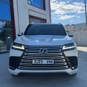 Lexus LX 600