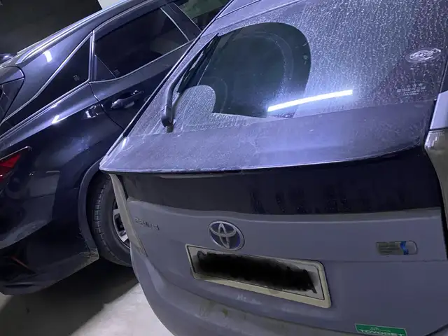 Toyota Prius 30