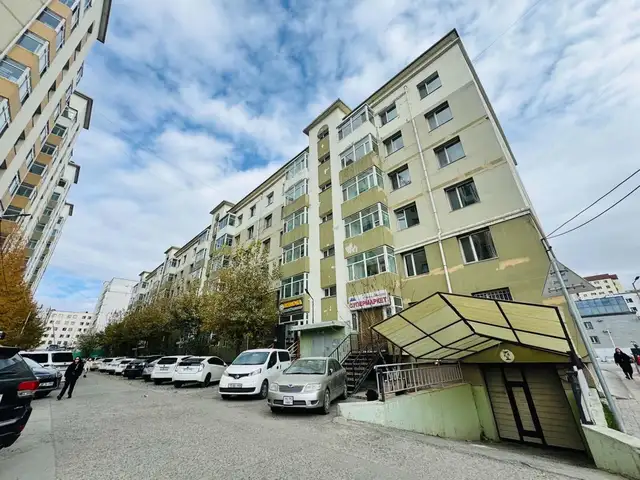 84р сургуулийн ард алтан өргөө хотхонд 3 өрөө орон сууц 83мкв, Улаанбаатар — Баянзүрх — 84-р сургуулийн ойролцоо