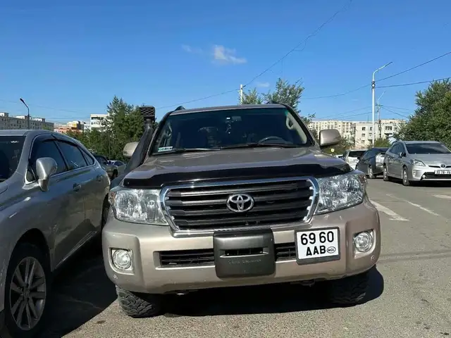 Toyota Land Cruiser 200
