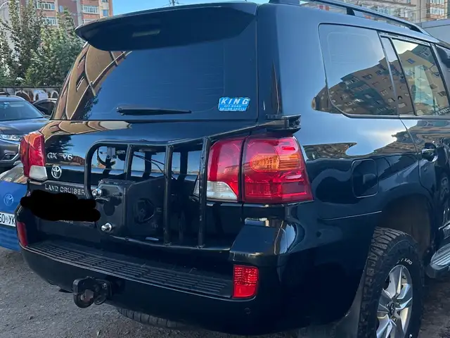 Toyota Land Cruiser 200