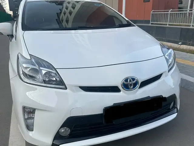 Toyota Prius 30