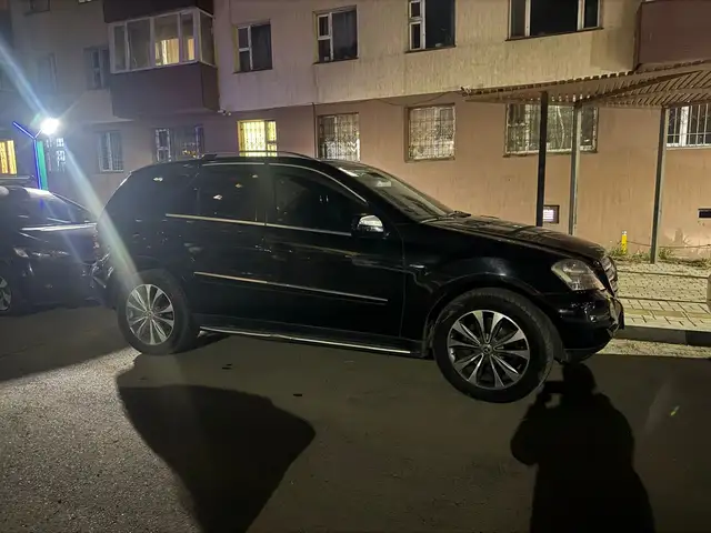 Mercedes-Benz M-Class