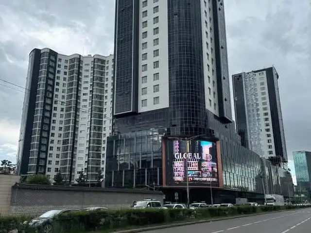 Худ төв цэнгэлдэх хойно глобал товнд өрөө орон сууц 4 өрөө 147мкв, Улаанбаатар — Хан-Уул — 120 мянгат