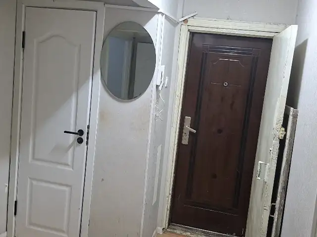 Хотын төвд өгөөж урд талд 3өрөө 70мкв, Улаанбаатар — Сүхбаатар — 5-р хороолол