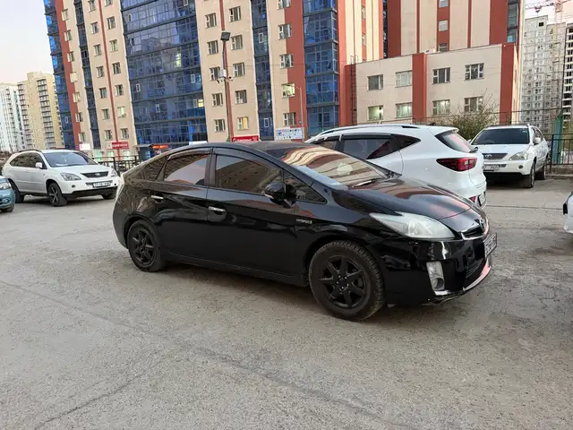 Toyota Prius 30