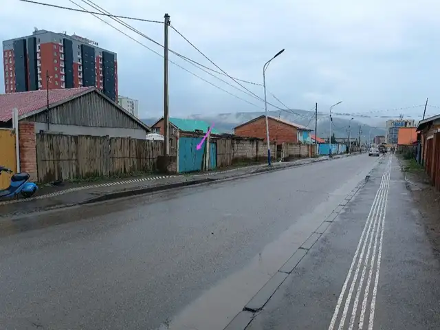 Зам дагуу байршилтай хашаа байшин, Улаанбаатар — Баянзүрх — 10-р хороо
